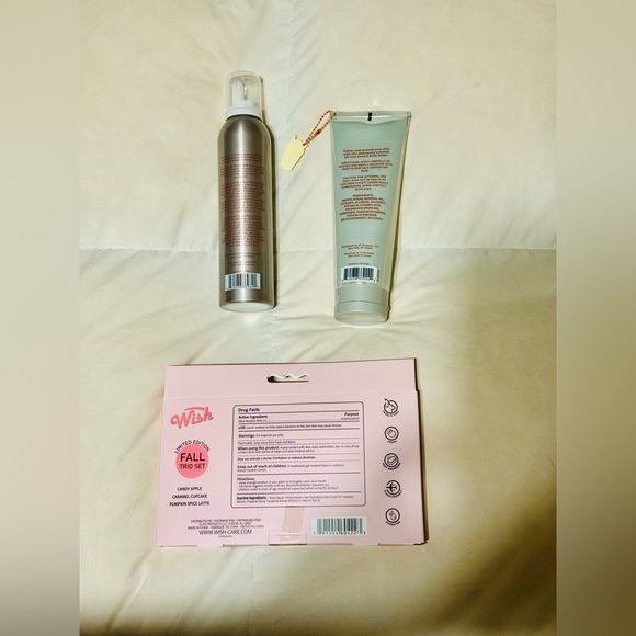 Vanilla Vibes Scented Shower Foam/Lotion Duo And Wish Fall Hand Sanitizer Set🍂 - Picture 2 of 2